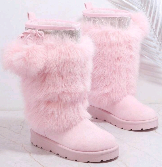 Fuzzy Slip On Boots New Year Holiday - Picture 2 of 4